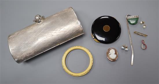 An Italian Rodo evening bag, a Gucci compact and assorted jewellery including two pairs of ear studs.